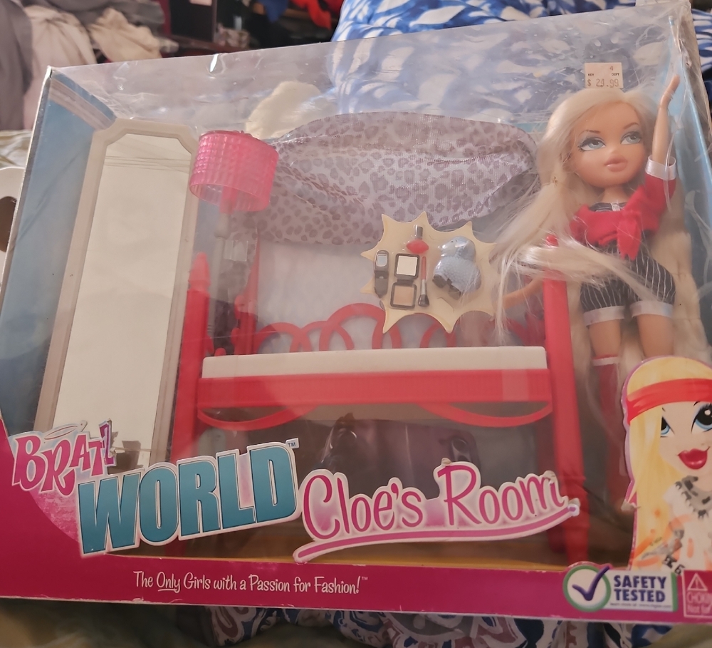 Cloe's Room Doll Playset - Red and White